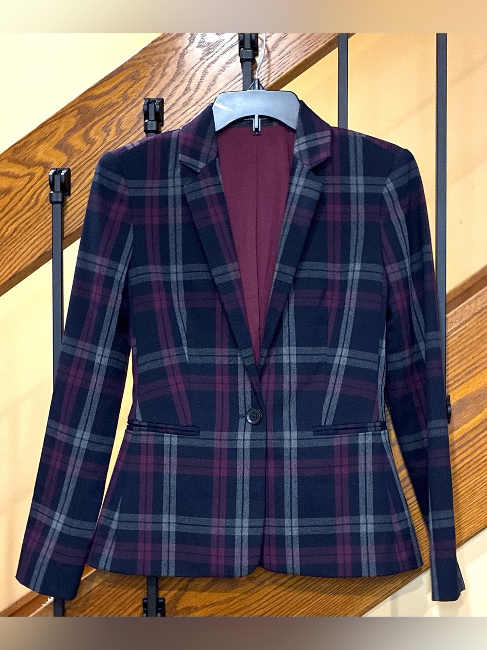 Express Blazer tailored One Button Lined Stretch Navy Burgundy Gray plaid SZ. 2
